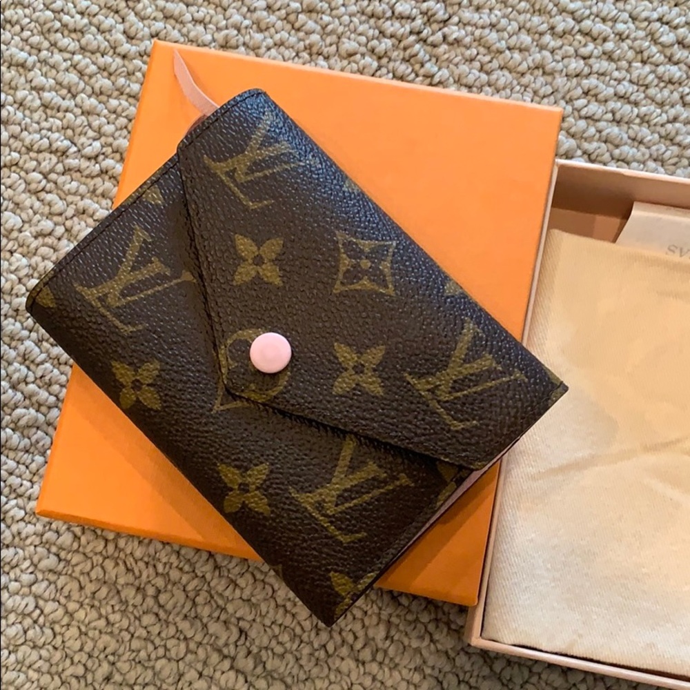 Sold !!Louis Vuitton wallet